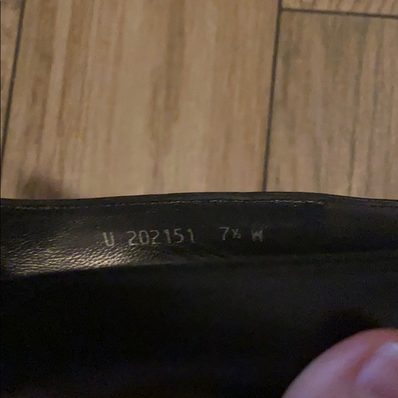 Stuart Weitzman Nouveau Pointed Toe Pumps - Picture 8 of 8